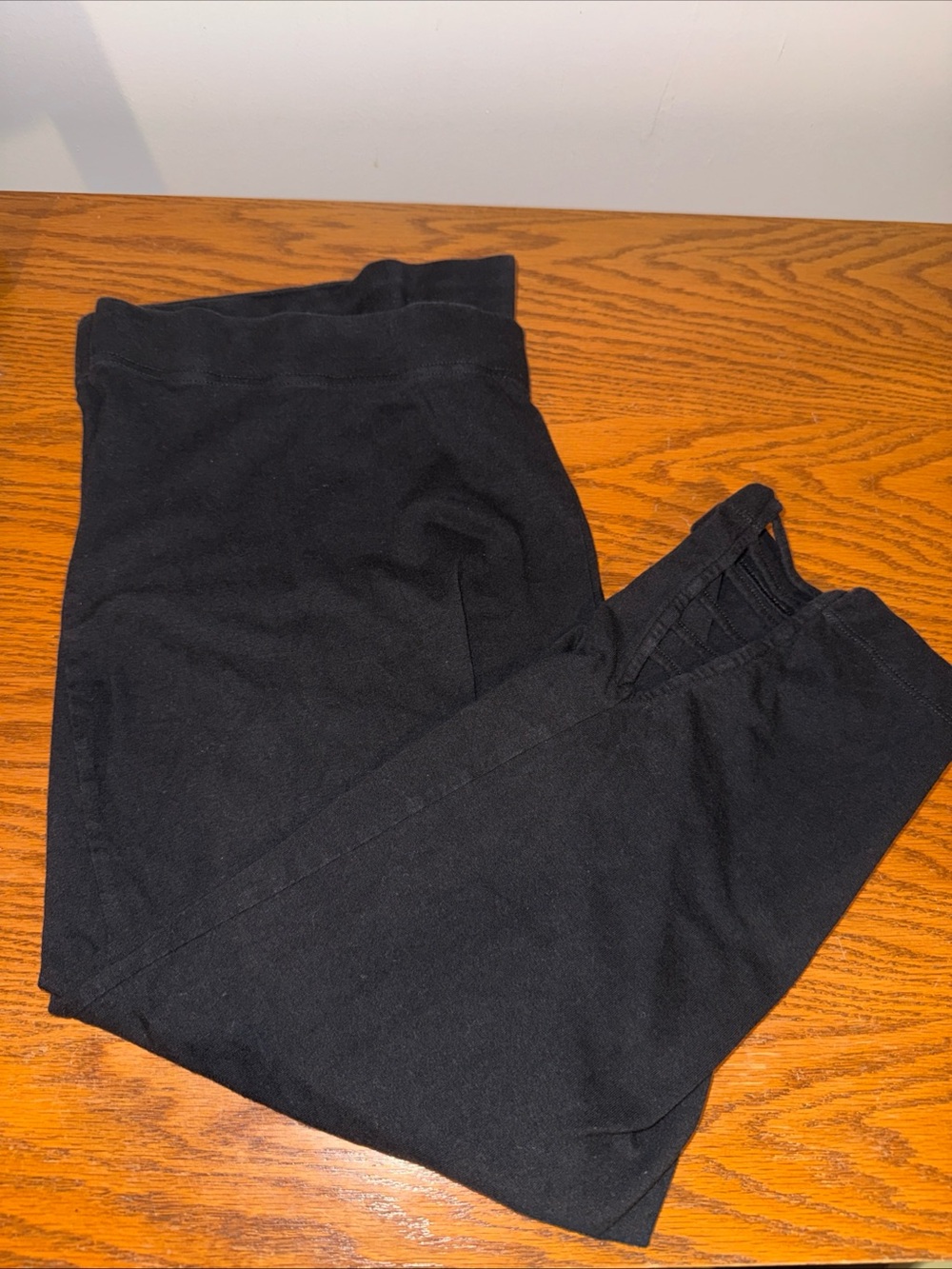Old Navy Black PLUS XXL Capri Pants with open leg with striped fabric